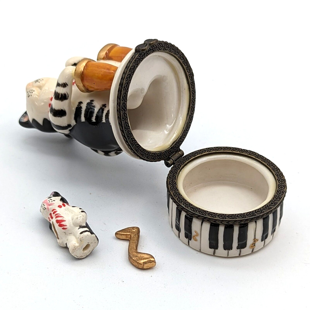 Bongo Playing Cat Hinged Trinket Box with Trinkets by Direct Connection Industry - Picture 10 of 12